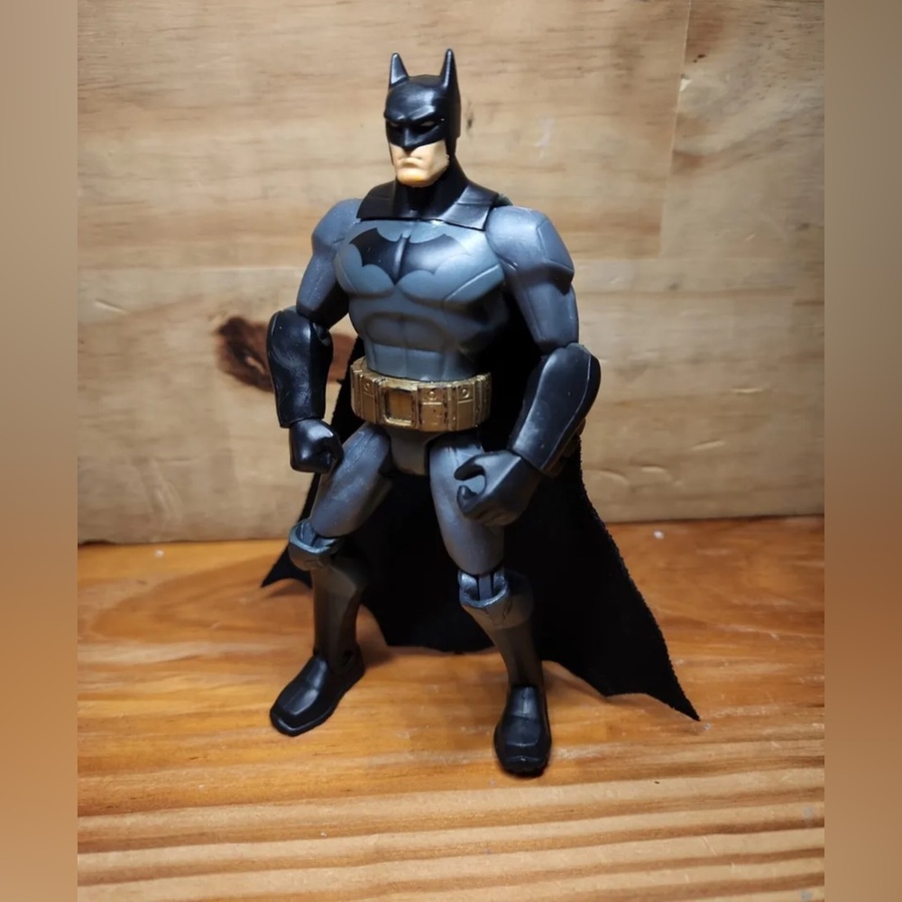 BATMAN TOTAL HEROES ACTION FIGURE MATTEL DC COMICS 6'' BHD47